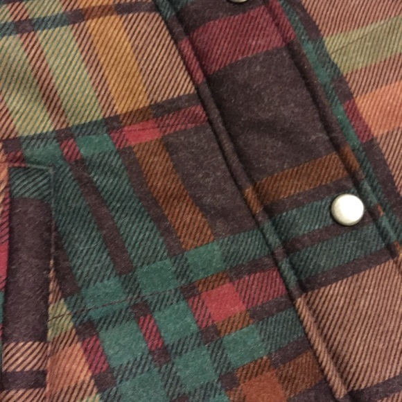 CLOSET CLEAROUT!! - Picture 3 of 4